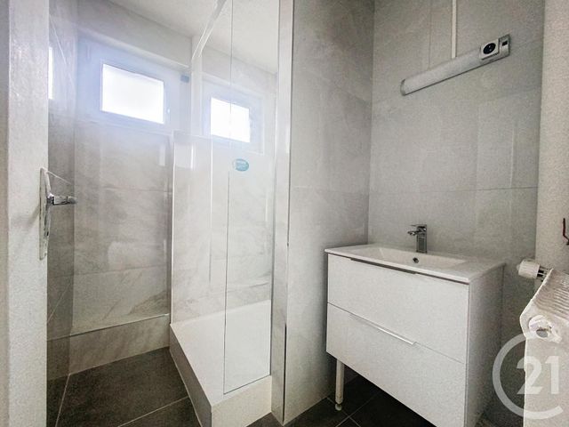 Appartement F3 &agrave; louer - 3 pi&egrave;ces - 58,51 m2 - Belfort - 90 - FRANCHE-COMTE