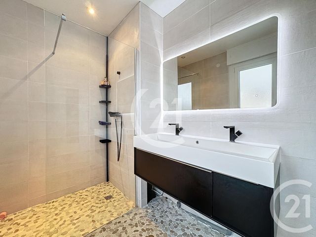 Appartement T4 à vendre - 3 pièces - 85,07 m2 - Montbeliard - 25 - FRANCHE-COMTE