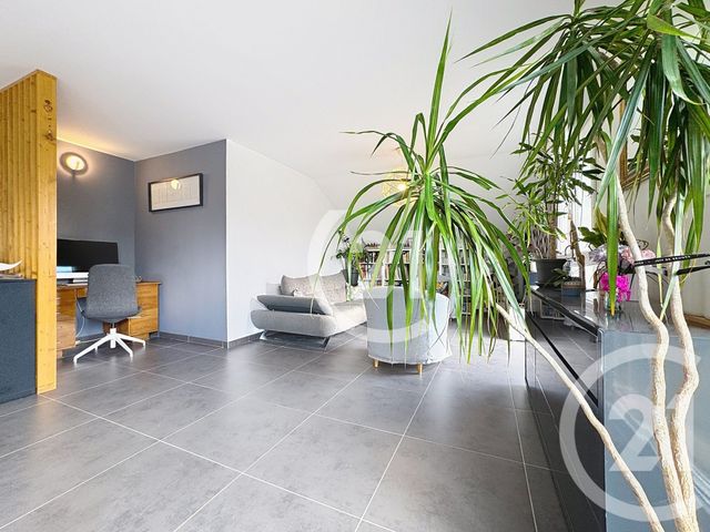 Appartement T4 à vendre - 4 pièces - 85,31 m2 - Montbeliard - 25 - FRANCHE-COMTE