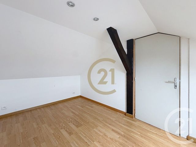 Appartement F5 &agrave; louer - 5 pi&egrave;ces - 73,95 m2 - Belfort - 90 - FRANCHE-COMTE