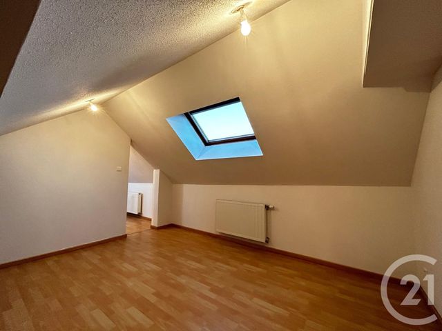 Appartement Duplex à louer - 2 pièces - 50 m2 - Bourogne - 90 - FRANCHE-COMTE