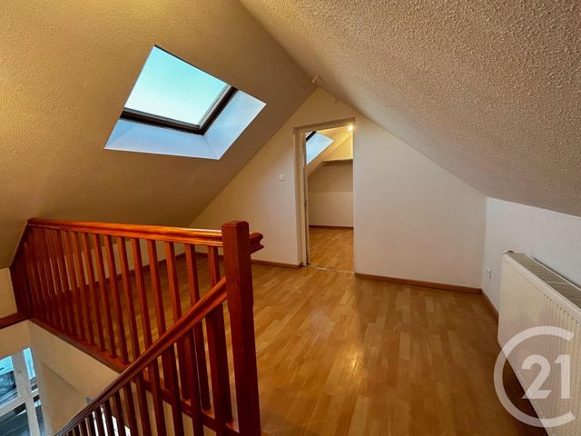 Appartement Duplex à louer - 2 pièces - 50 m2 - Bourogne - 90 - FRANCHE-COMTE