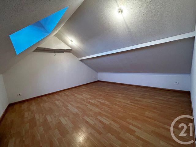 Appartement Duplex à louer - 2 pièces - 50 m2 - Bourogne - 90 - FRANCHE-COMTE