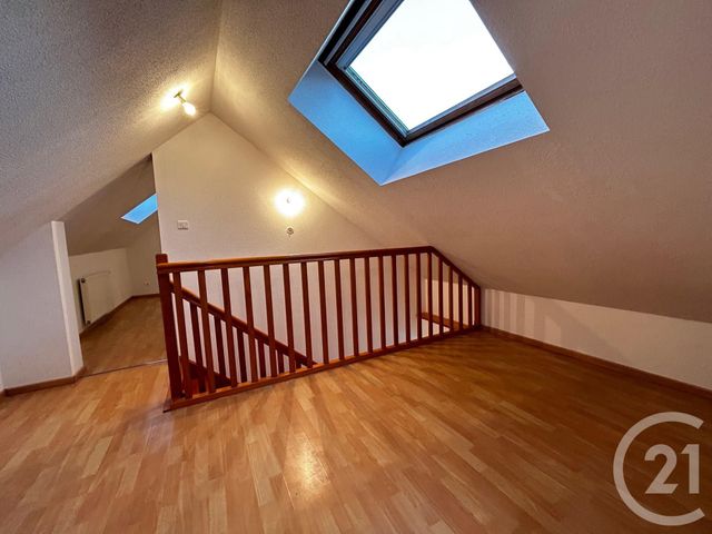 Appartement Duplex à louer - 2 pièces - 50 m2 - Bourogne - 90 - FRANCHE-COMTE
