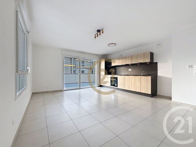 Appartement F3 à louer - 3 pièces - 63,64 m2 - Belfort - 90 - FRANCHE-COMTE