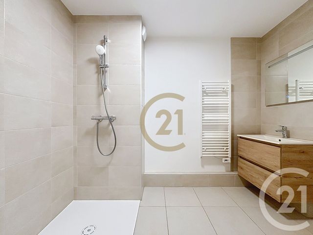 Appartement F3 à louer - 3 pièces - 63,64 m2 - Belfort - 90 - FRANCHE-COMTE