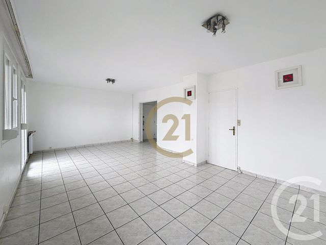 Appartement F4 à louer - 4 pièces - 78,30 m2 - Belfort - 90 - FRANCHE-COMTE