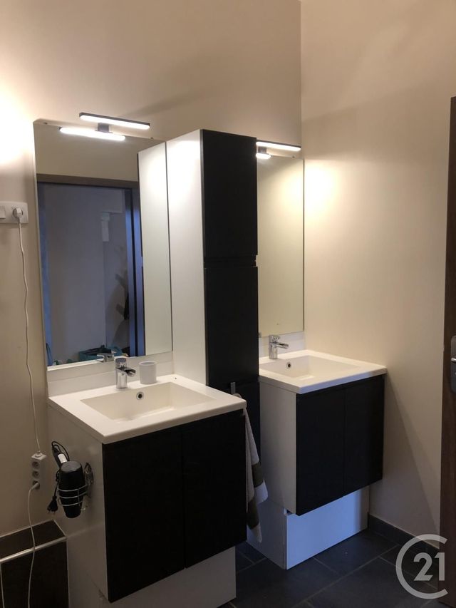 Appartement F3 &agrave; louer - 3 pi&egrave;ces - 74 m2 - Belfort - 90 - FRANCHE-COMTE