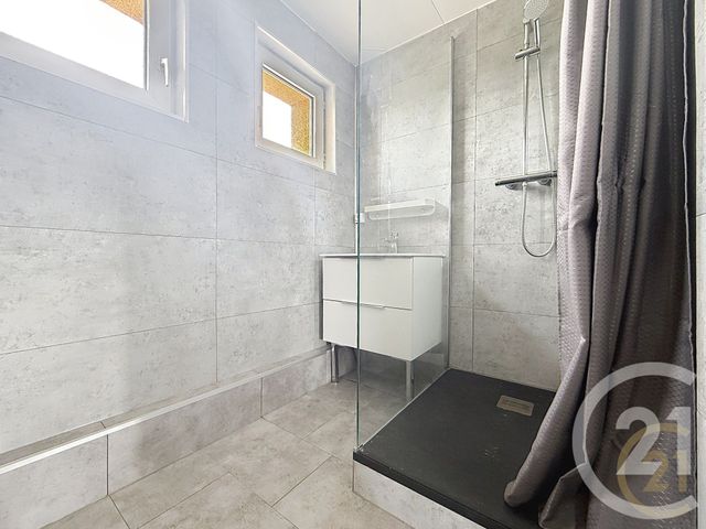 Appartement F4 &agrave; louer - 4 pi&egrave;ces - 63,99 m2 - Belfort - 90 - FRANCHE-COMTE