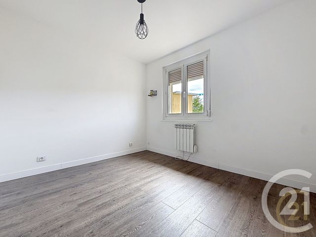 Appartement F4 &agrave; louer - 4 pi&egrave;ces - 63,99 m2 - Belfort - 90 - FRANCHE-COMTE