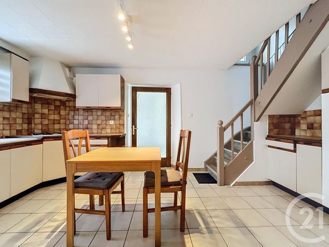 Appartement F5 à louer - 5 pièces - 88 m2 - Essert - 90 - FRANCHE-COMTE