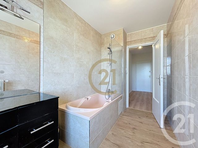 Appartement F6 &agrave; vendre - 6 pi&egrave;ces - 119,49 m2 - Belfort - 90 - FRANCHE-COMTE