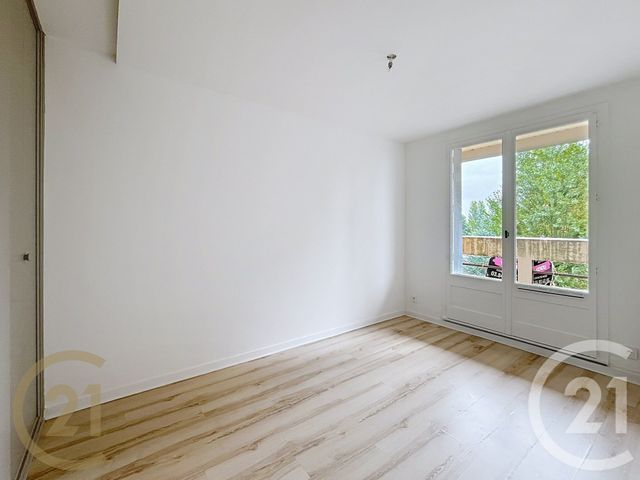 Appartement F3 &agrave; vendre - 3 pi&egrave;ces - 59,68 m2 - Belfort - 90 - FRANCHE-COMTE