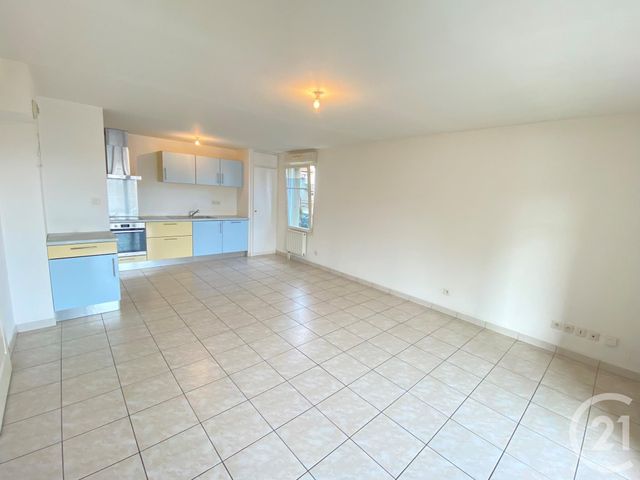 Appartement F4 &agrave; louer - 4 pi&egrave;ces - 78,33 m2 - Belfort - 90 - FRANCHE-COMTE