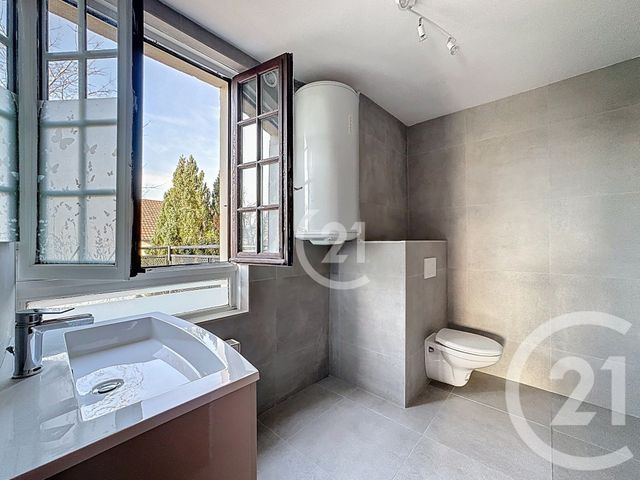 Appartement T4 &agrave; vendre - 4 pi&egrave;ces - 86,90 m2 - Valentigney - 25 - FRANCHE-COMTE