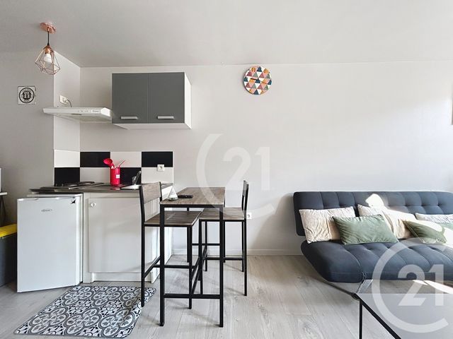 Appartement T2 &agrave; vendre - 5 pi&egrave;ces - 74 m2 - Montbeliard - 25 - FRANCHE-COMTE