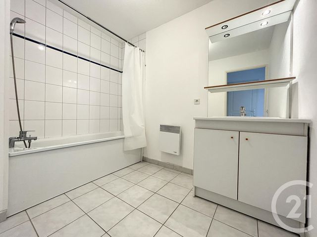 Appartement F2 &agrave; louer - 2 pi&egrave;ces - 46,39 m2 - Belfort - 90 - FRANCHE-COMTE
