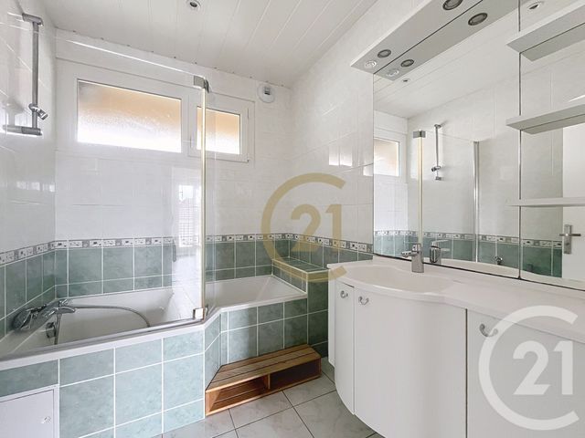 Appartement F4 &agrave; vendre - 4 pi&egrave;ces - 71,07 m2 - Belfort - 90 - FRANCHE-COMTE