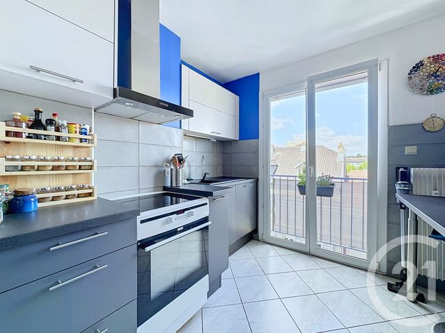 Appartement F4 &agrave; vendre - 4 pi&egrave;ces - 93,93 m2 - Belfort - 90 - FRANCHE-COMTE