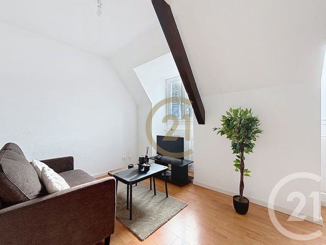 Appartement F1 &agrave; louer - 1 pi&egrave;ce - 30 m2 - Belfort - 90 - FRANCHE-COMTE