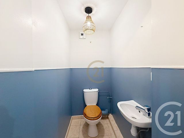 Appartement F3 &agrave; louer - 3 pi&egrave;ces - 79,06 m2 - Evette Salbert - 90 - FRANCHE-COMTE