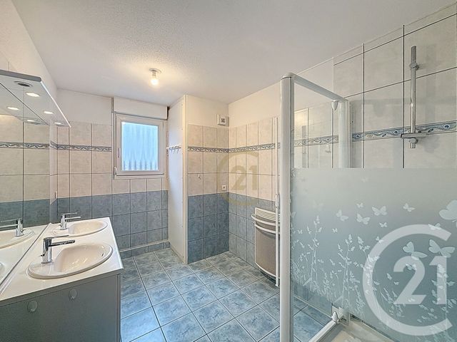 Appartement F3 &agrave; louer - 3 pi&egrave;ces - 79,06 m2 - Evette Salbert - 90 - FRANCHE-COMTE