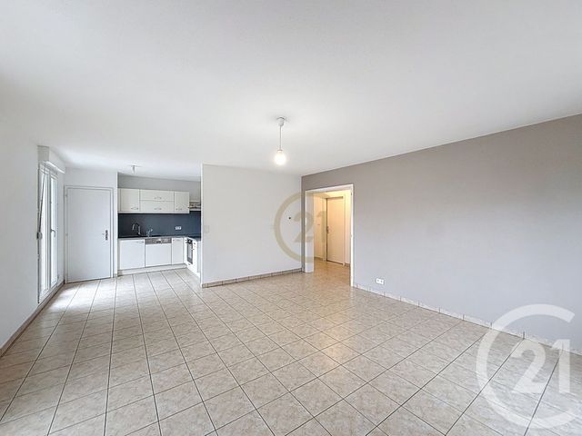 Appartement F3 &agrave; louer - 3 pi&egrave;ces - 79,06 m2 - Evette Salbert - 90 - FRANCHE-COMTE