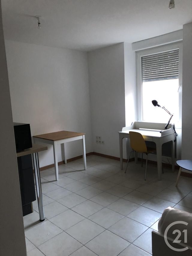 Appartement Studio &agrave; louer - 1 pi&egrave;ce - 17 m2 - Belfort - 90 - FRANCHE-COMTE