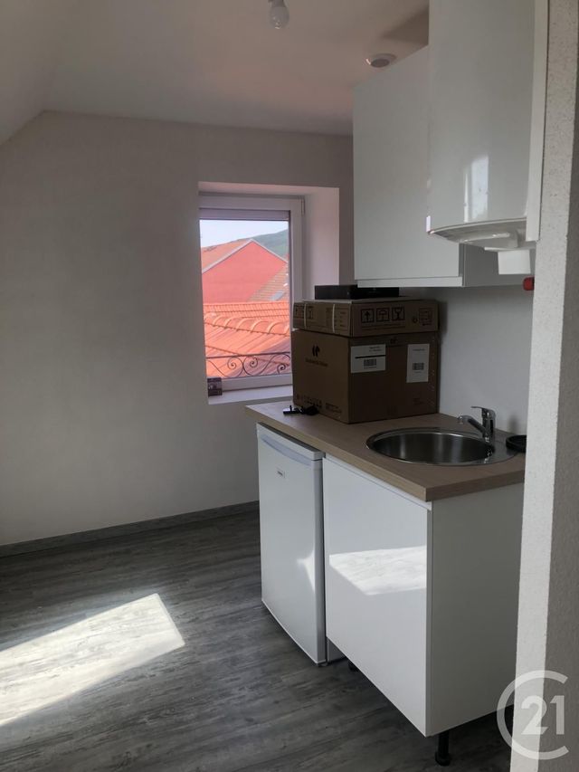 Appartement F1 &agrave; louer - 1 pi&egrave;ce - 18,40 m2 - Belfort - 90 - FRANCHE-COMTE