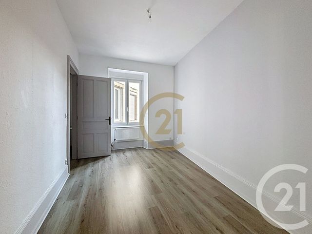 Appartement F4 &agrave; louer - 4 pi&egrave;ces - 98,40 m2 - Belfort - 90 - FRANCHE-COMTE