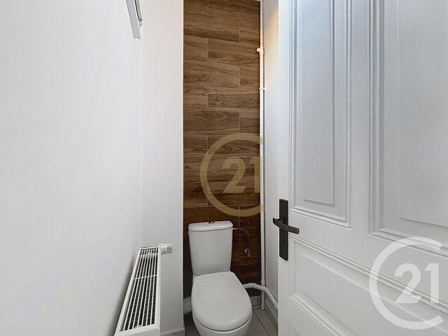 Appartement F4 &agrave; louer - 4 pi&egrave;ces - 98,40 m2 - Belfort - 90 - FRANCHE-COMTE