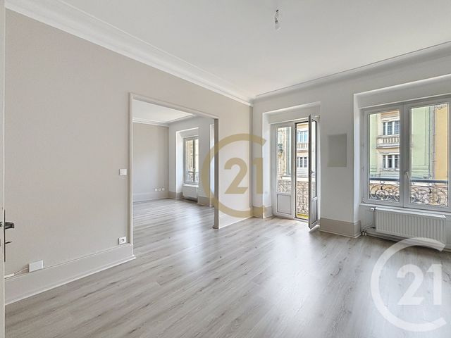Appartement F4 &agrave; louer - 4 pi&egrave;ces - 98,40 m2 - Belfort - 90 - FRANCHE-COMTE