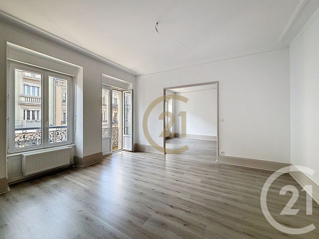 Appartement F4 &agrave; louer - 4 pi&egrave;ces - 98,40 m2 - Belfort - 90 - FRANCHE-COMTE