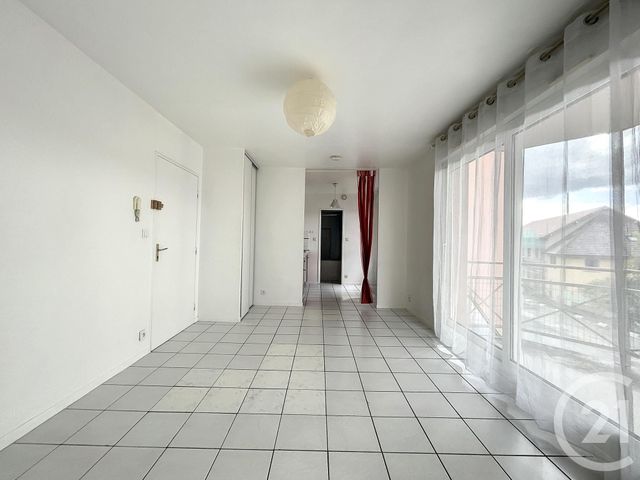 Appartement F1 &agrave; louer - 1 pi&egrave;ce - 26 m2 - Belfort - 90 - FRANCHE-COMTE