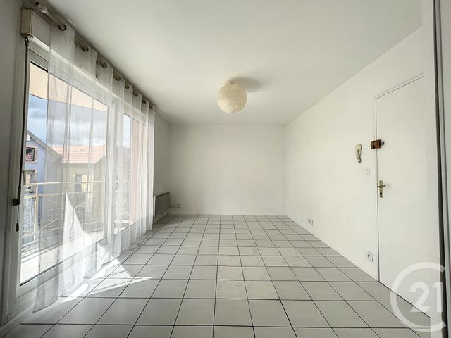 Appartement F1 &agrave; louer - 1 pi&egrave;ce - 26 m2 - Belfort - 90 - FRANCHE-COMTE