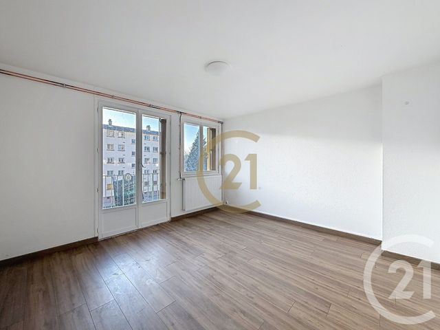 Appartement F4 &agrave; louer - 4 pi&egrave;ces - 63,64 m2 - Belfort - 90 - FRANCHE-COMTE
