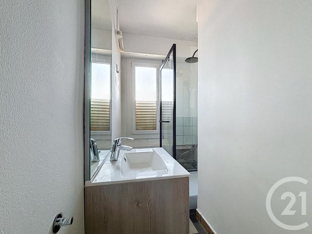 Appartement F3 &agrave; louer - 3 pi&egrave;ces - 64 m2 - Belfort - 90 - FRANCHE-COMTE