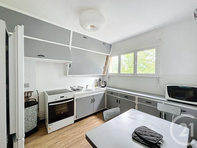 Appartement F3 &agrave; louer - 3 pi&egrave;ces - 72,23 m2 - Belfort - 90 - FRANCHE-COMTE