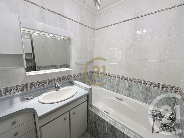 Appartement F4 &agrave; vendre - 4 pi&egrave;ces - 79,89 m2 - Belfort - 90 - FRANCHE-COMTE