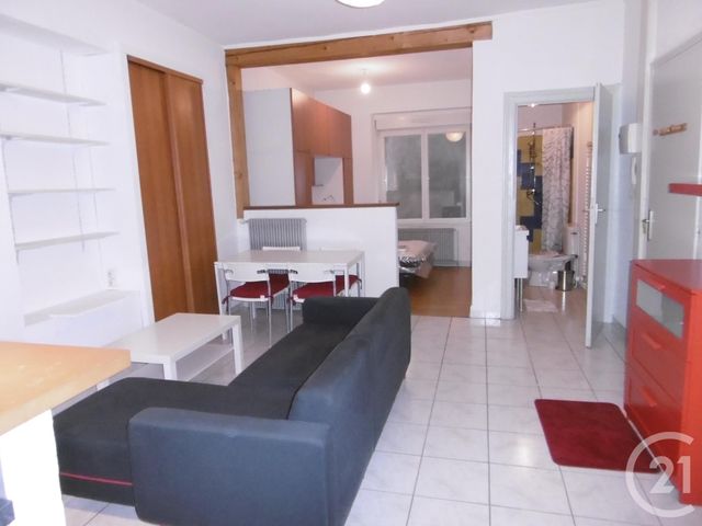 Appartement F2 &agrave; louer - 2 pi&egrave;ces - 37 m2 - Belfort - 90 - FRANCHE-COMTE