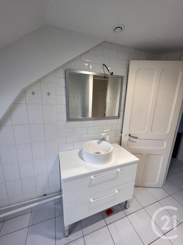 Appartement F3 &agrave; louer - 3 pi&egrave;ces - 90 m2 - Belfort - 90 - FRANCHE-COMTE