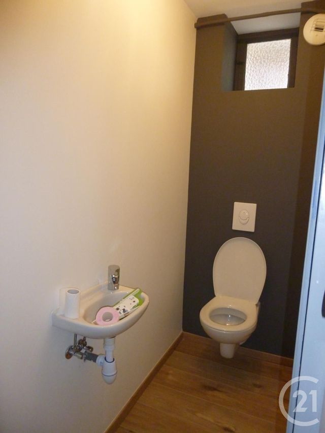 Appartement F3 &agrave; louer - 3 pi&egrave;ces - 50 m2 - Belfort - 90 - FRANCHE-COMTE