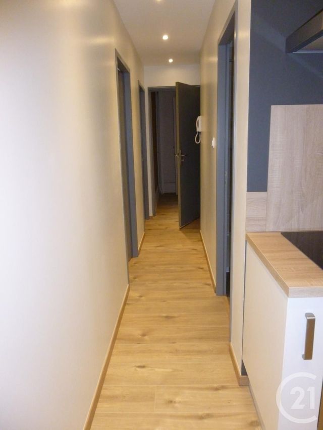 Appartement F3 &agrave; louer - 3 pi&egrave;ces - 50 m2 - Belfort - 90 - FRANCHE-COMTE