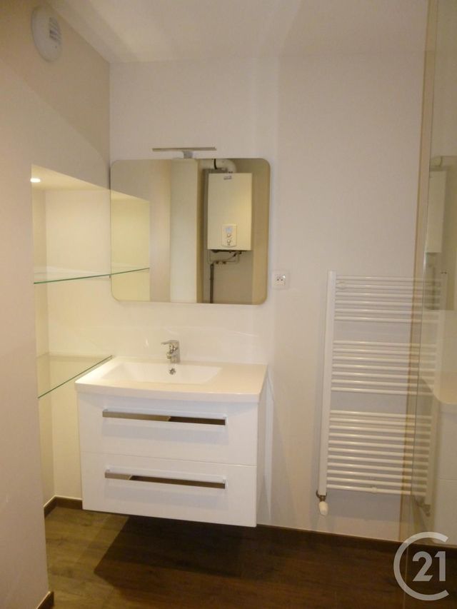 Appartement F3 &agrave; louer - 3 pi&egrave;ces - 50 m2 - Belfort - 90 - FRANCHE-COMTE