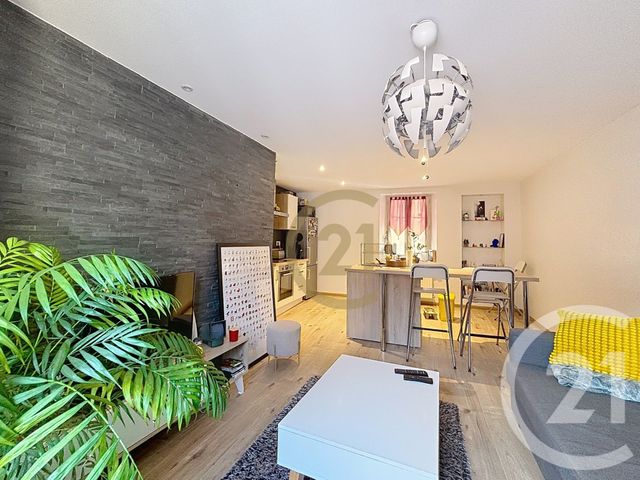 Appartement F3 &agrave; louer - 3 pi&egrave;ces - 50 m2 - Belfort - 90 - FRANCHE-COMTE