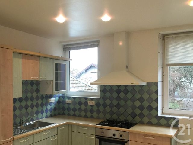 Appartement F4 &agrave; louer - 4 pi&egrave;ces - 100 m2 - Belfort - 90 - FRANCHE-COMTE