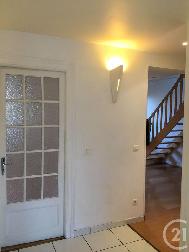 Appartement F4 &agrave; louer - 4 pi&egrave;ces - 100 m2 - Belfort - 90 - FRANCHE-COMTE