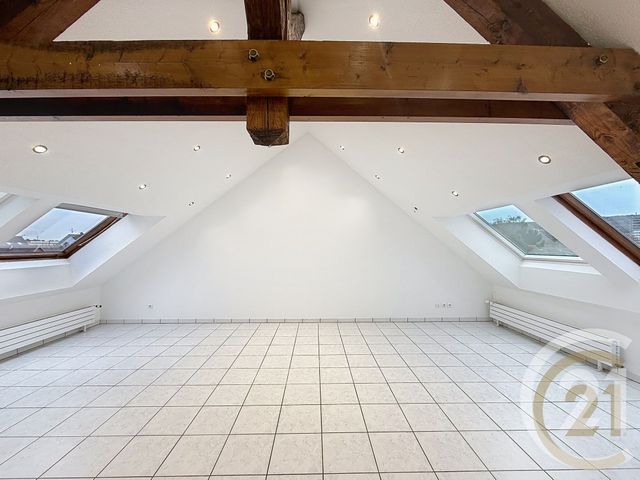 Appartement F4 &agrave; louer - 4 pi&egrave;ces - 86,01 m2 - Belfort - 90 - FRANCHE-COMTE