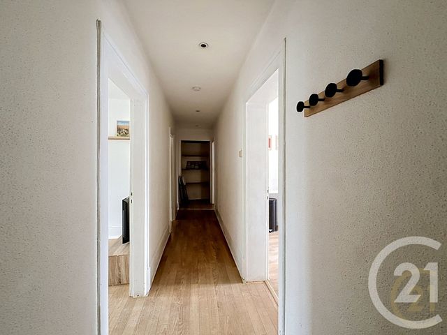 Appartement F4 &agrave; louer - 4 pi&egrave;ces - 83,70 m2 - Belfort - 90 - FRANCHE-COMTE