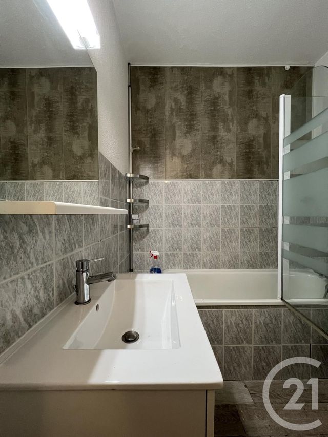 Appartement T2 &agrave; louer - 2 pi&egrave;ces - 35,88 m2 - Belfort - 90 - FRANCHE-COMTE